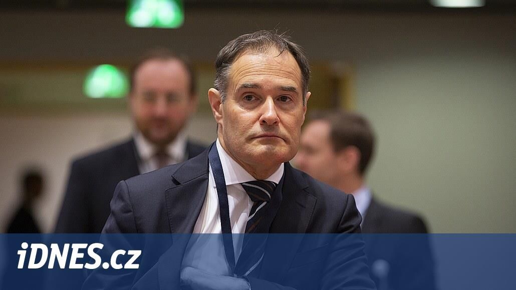 Kryl zatlačování migrantů, scházel se s lobbisty. Šéf ochrany hranic EU končí